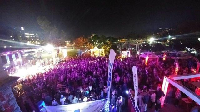 Crowd at Fete Royal 2017.jpg
